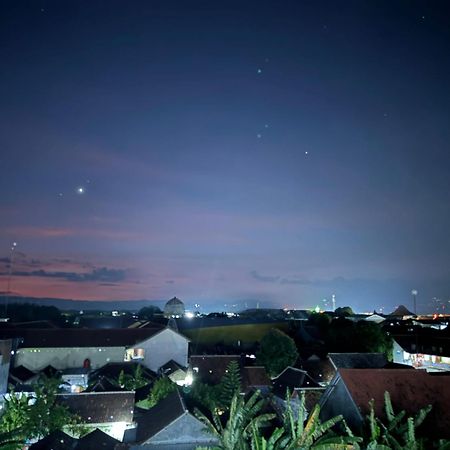 Han Gang Syariah ポノロゴ エクステリア 写真